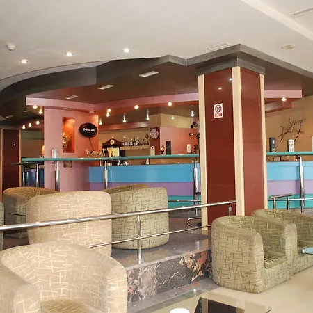 Royal كونستانتا