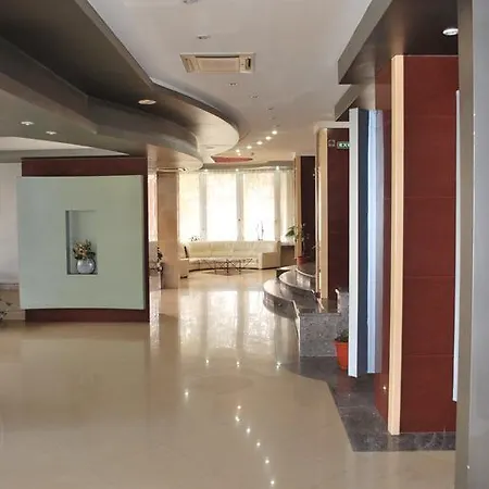 Royal Hotel 4*