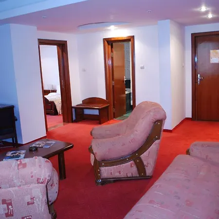 Royal كونستانتا